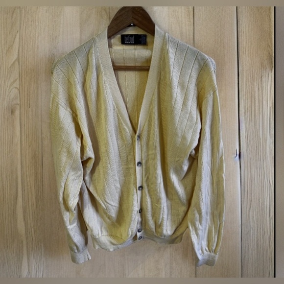 BELFORD Long Sleeve V-neck Ivory Tunic Sweater Knit Top Size L buttons  yellow - Picture 2 of 16